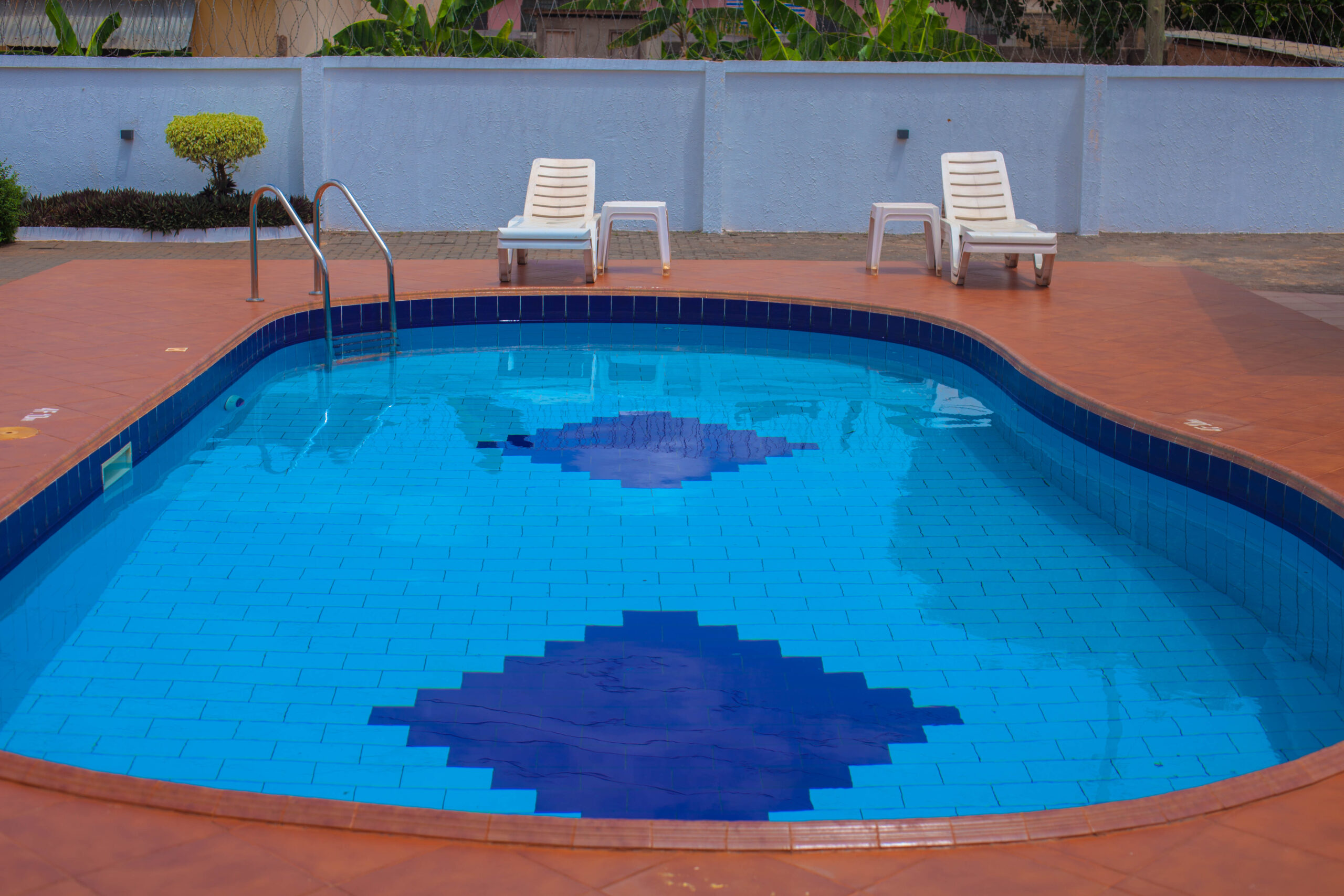 swimming pool at Villa Kam Hotel